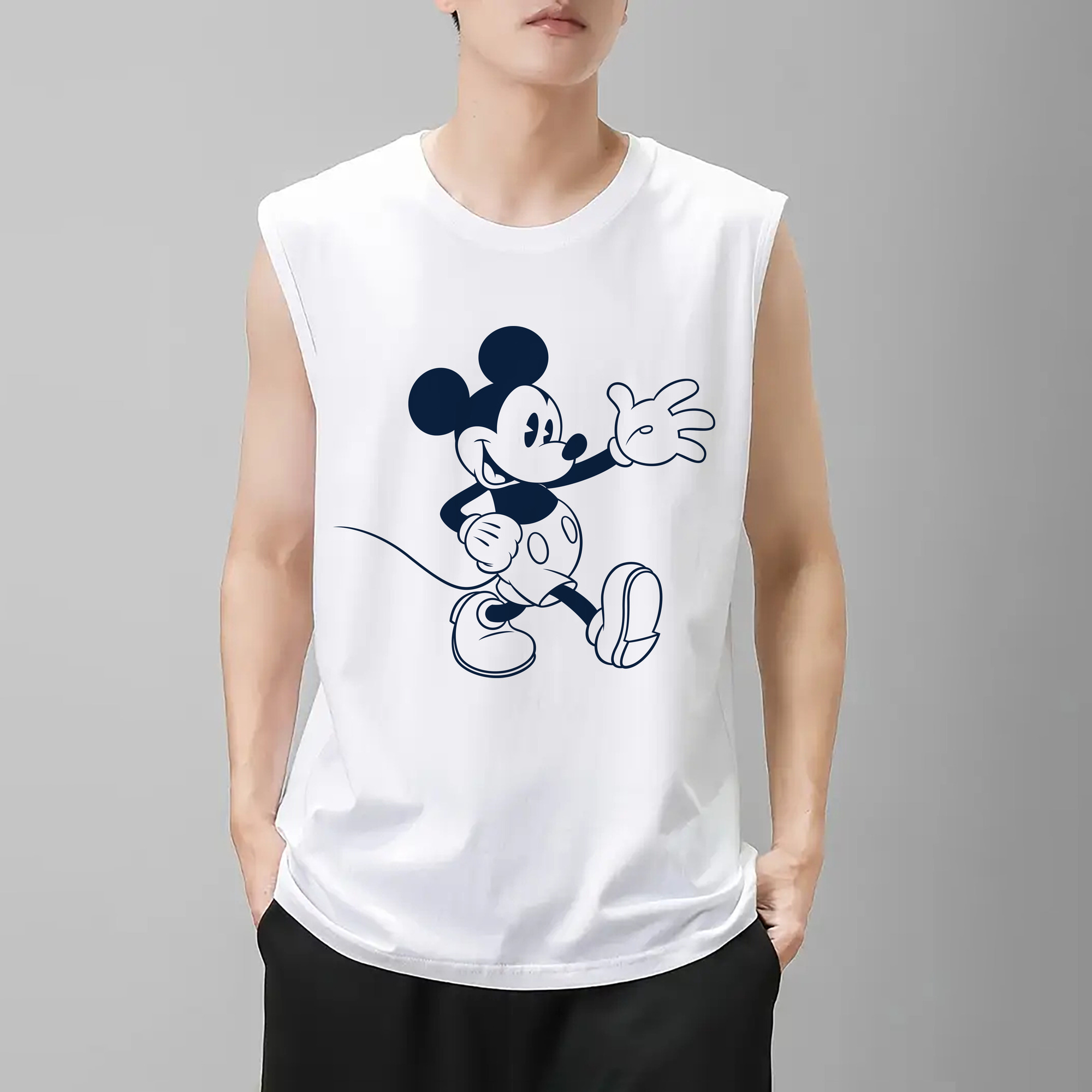 ミッキーマウス Mickey Mouse コットン100％タンクトップ（フロントプリント）