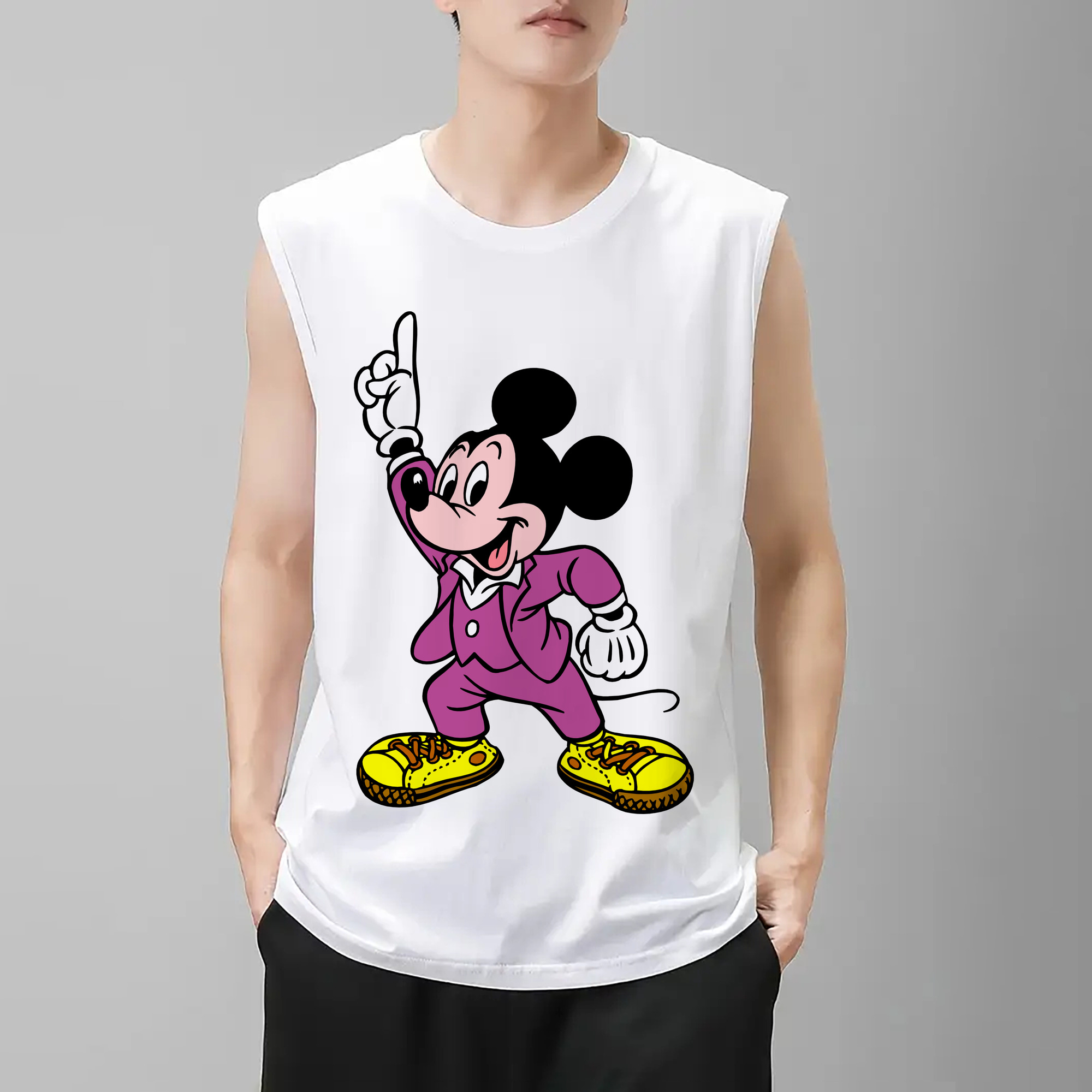 ミッキーマウス Mickey Mouse コットン100％タンクトップ（フロントプリント）