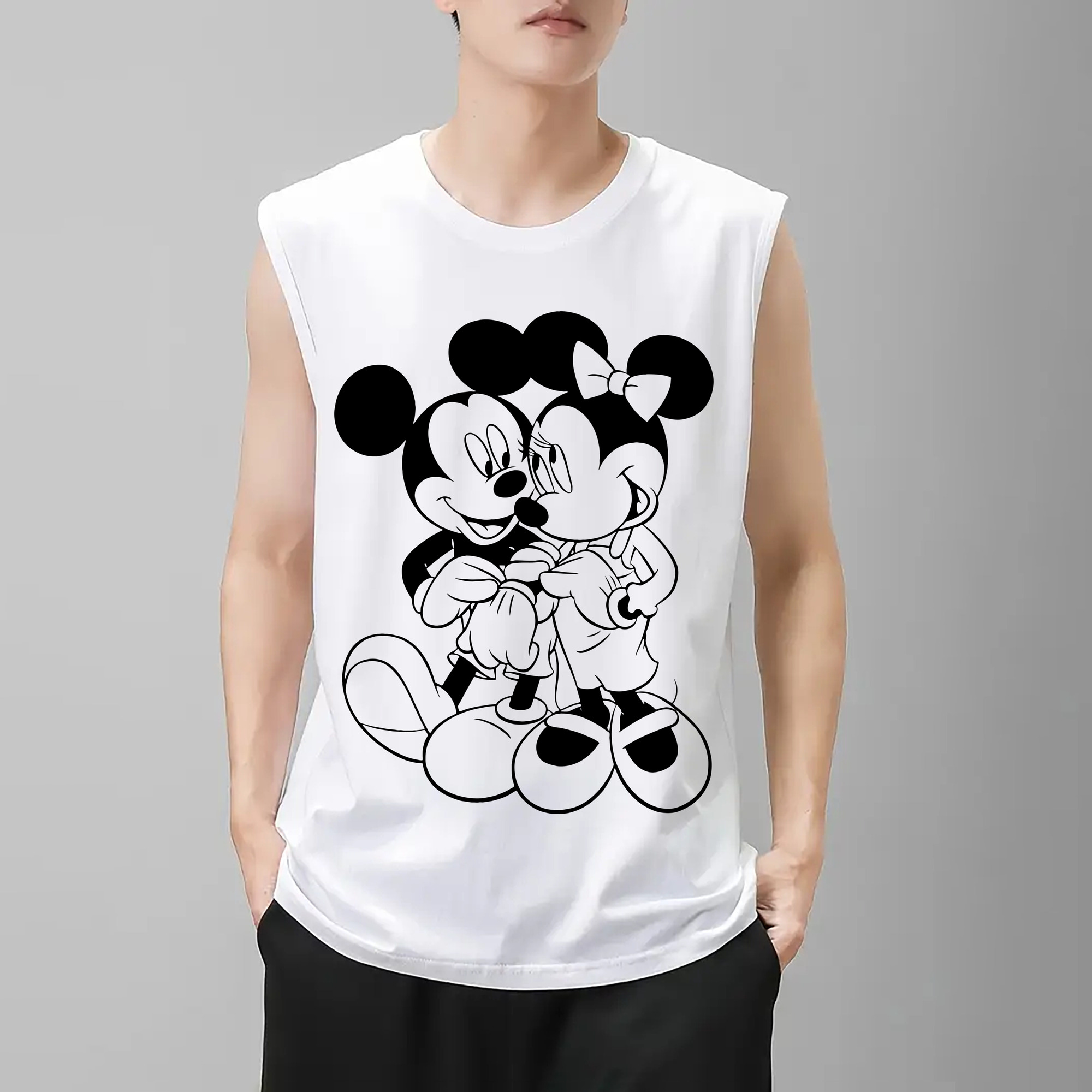 ミッキーマウス Mickey Mouse コットン100％タンクトップ（フロントプリント）