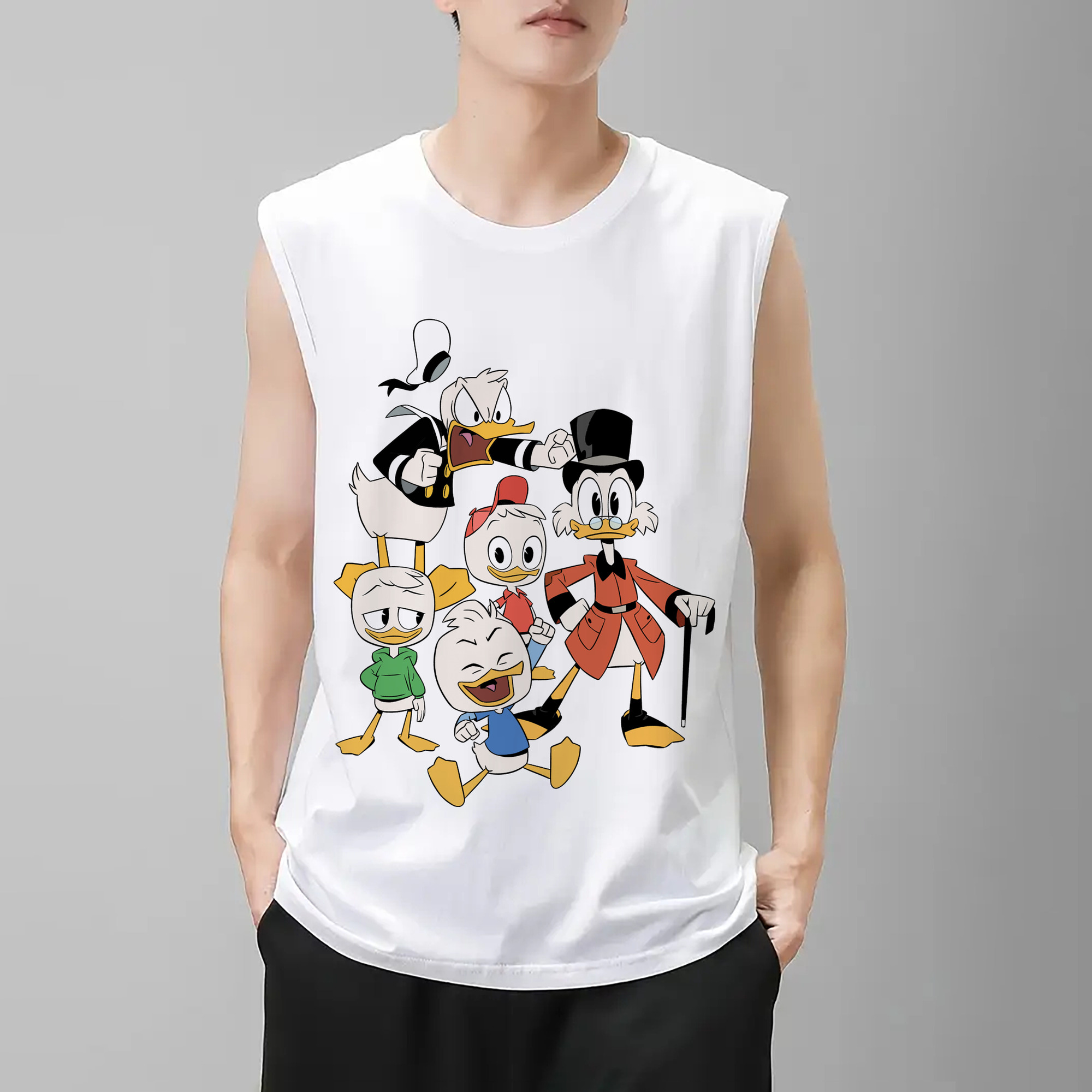 ミッキーマウス Mickey Mouse コットン100％タンクトップ（フロントプリント）