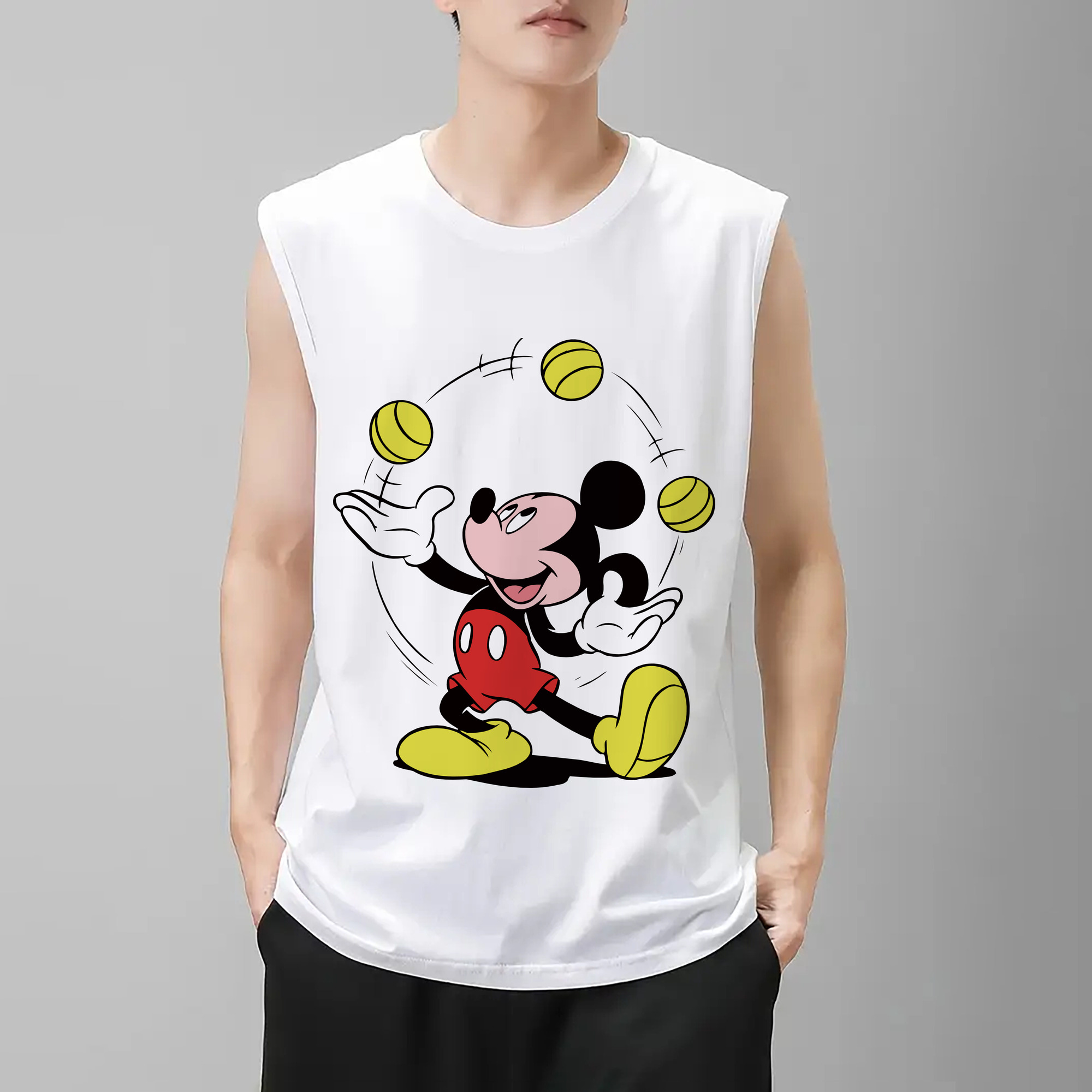 ミッキーマウス Mickey Mouse コットン100％タンクトップ（フロントプリント）