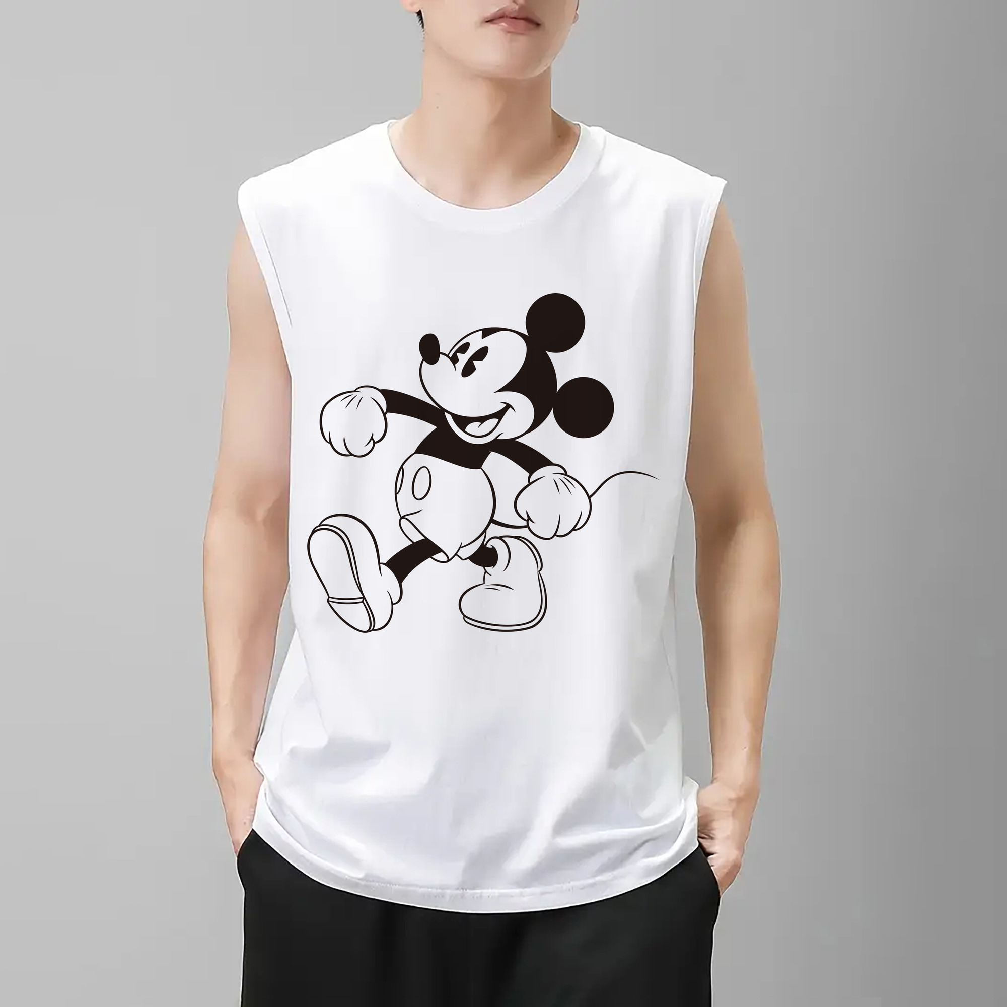 ミッキーマウス Mickey Mouse コットン100％タンクトップ（フロントプリント）