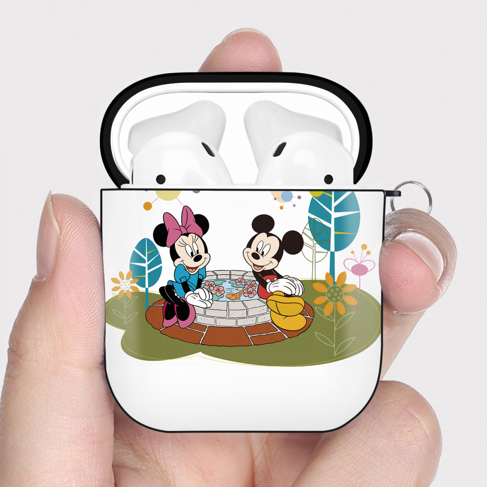 （画像用） ミッキーマウス Mickey Mouse AirPods 第2世代保護ケース ハードシェル ブラック 耐衝撃・防指紋・カラビナ付き
