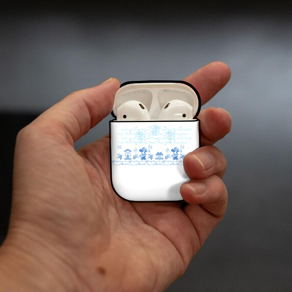 ミッキーマウス Mickey Mouse AirPods 第2世代保護ケース ハードシェル ブラック 耐衝撃・防指紋・カラビナ付き